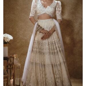 New with tags, Porcelain White Soft Net Dori Embroidered  lehenga(Pernias)